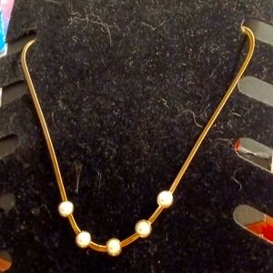 Golden 5 faux pearl necklace